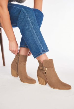 Della Ankle Bootie