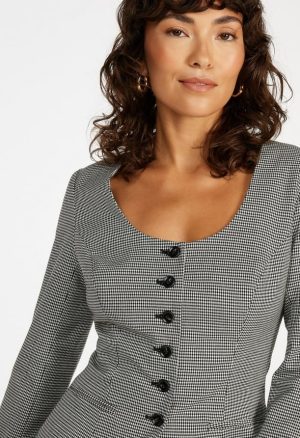 Scoop Neck Hourglass Blazer