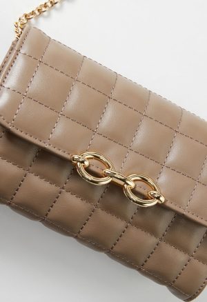 Quilted Chain Strap Crossbody