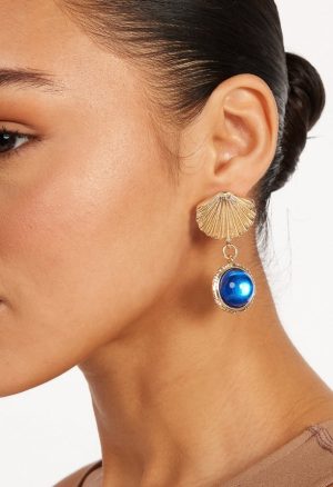 Cai Shell Stud Earrings With Glass Bead Drop