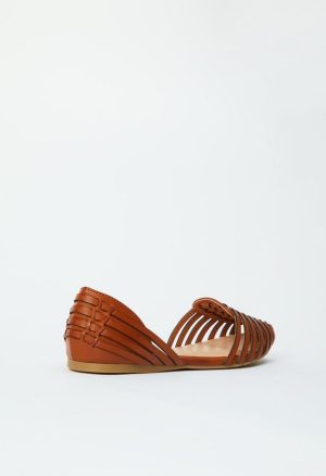 Lucita Woven Flat