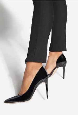 Annakay Pointed Toe Pump