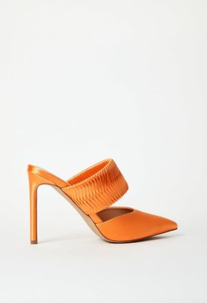 Adira Pointed Toe Pump