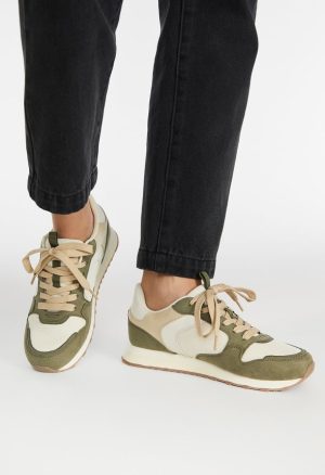 Gwen Athletic Sneaker