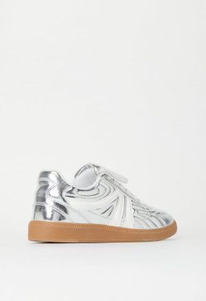 Wren Court Sneaker